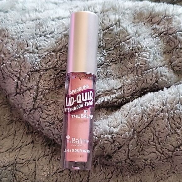 THE BALM COSMETICS LID-QUID SPARKLING LIQ. EYESHADOW BELLINI—TRAVEL SIZE - Picture 2 of 4